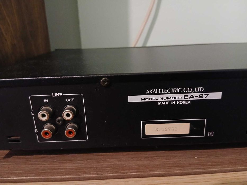 Тунер Marantz ,еквалайзер AKAI