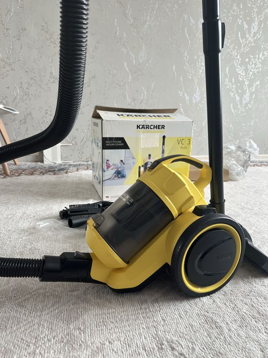 Пылесос бренда Karcher VC3 plus