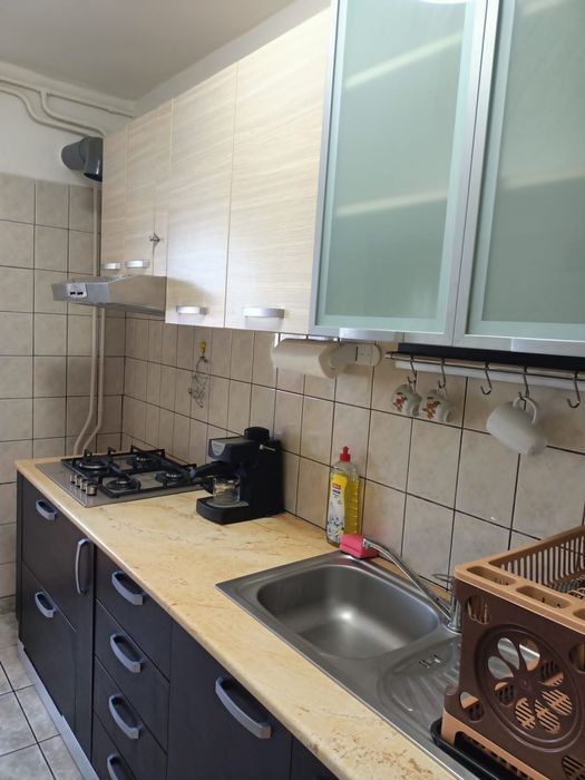 Proprietar - Inchiriez aprtament 2 camere decomandat