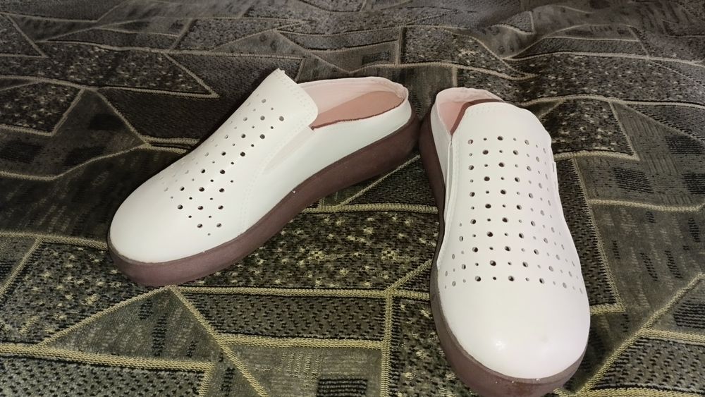 Продам женские тапочки