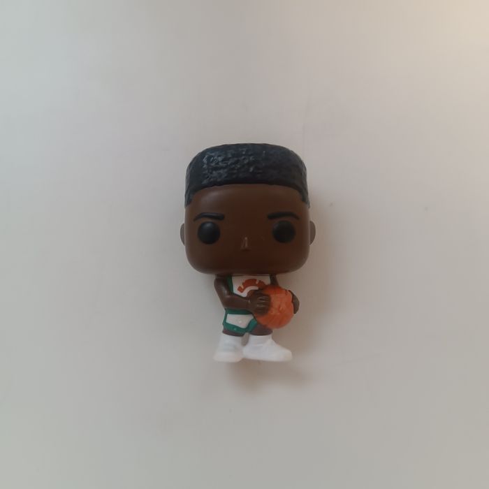 Фигурки очень странные дела