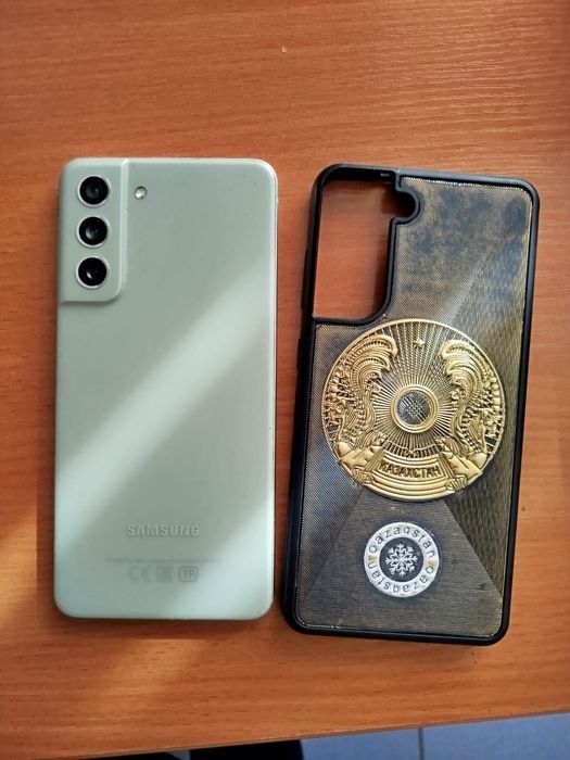 Продам самсунг s21fe 256