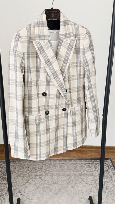 ZARA двуредно сако