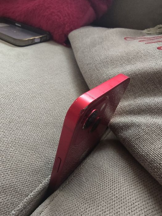 Vand Iphone 13 simplu