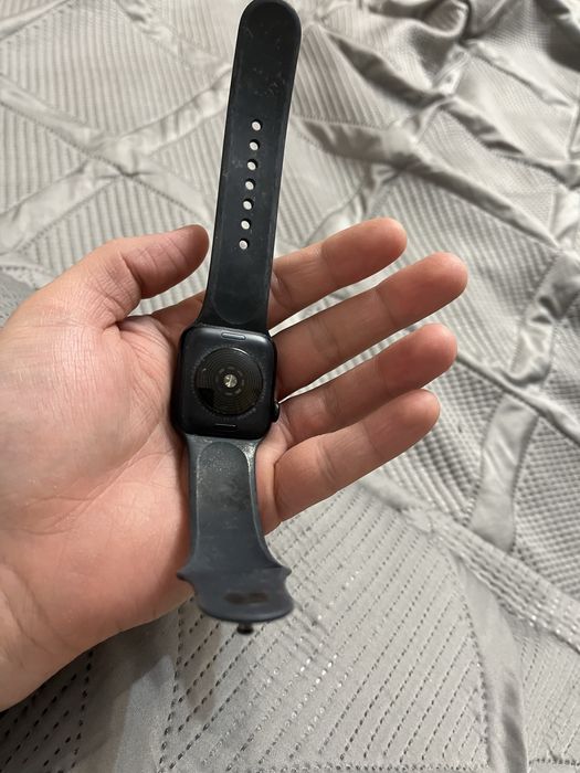 Продам смарт часы apple