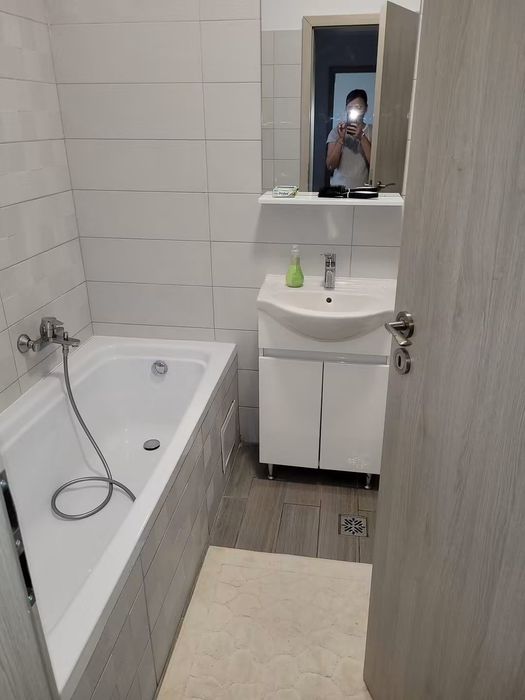 Închiriez apartament 2 camere