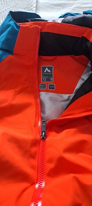 Costum de ski pentru 12 ani