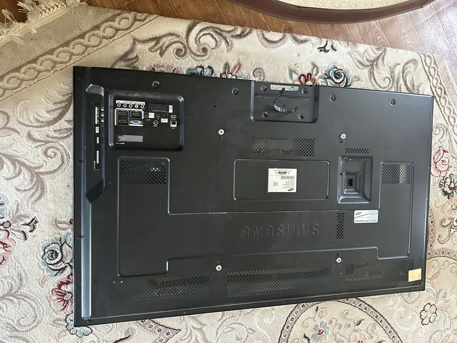 Продается телевизор самсунг плазменный