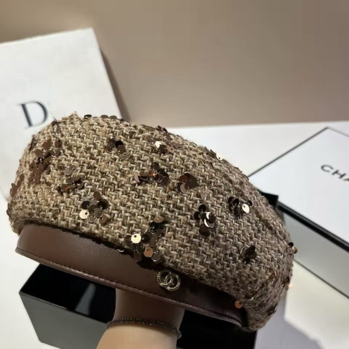 Дамска шапка барета с пайети