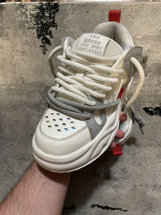 Adidasi GRYXX albi impecabili