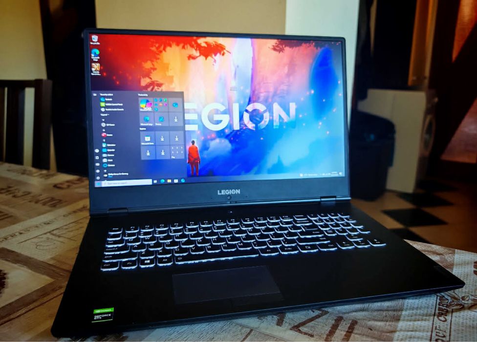 Laptop gaming Lenovo Legion y540/17 inch/i7-9750h/GTX 1650/960 GB SSD