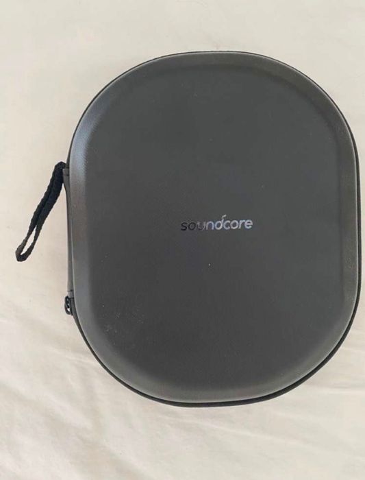 Vând căști Soundcore