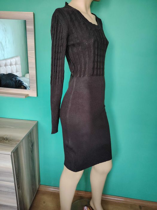 Рокли машинно плетиво и рокля с ламе  размер М по 15лв.