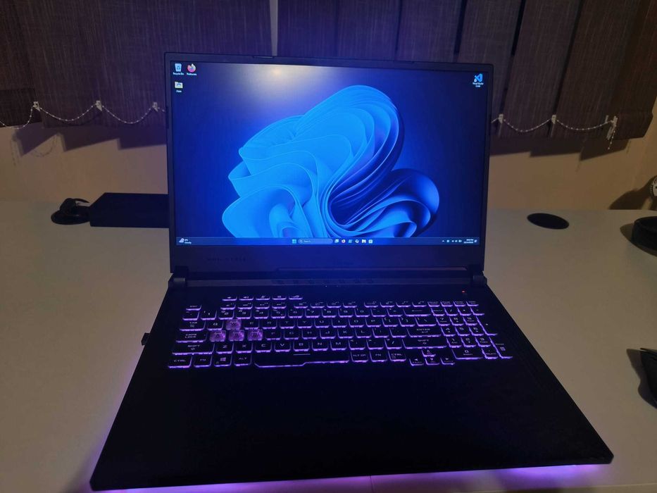 Laptop Asus Rog G712 144Hz/3ms, I7 10750H, RTX 2060