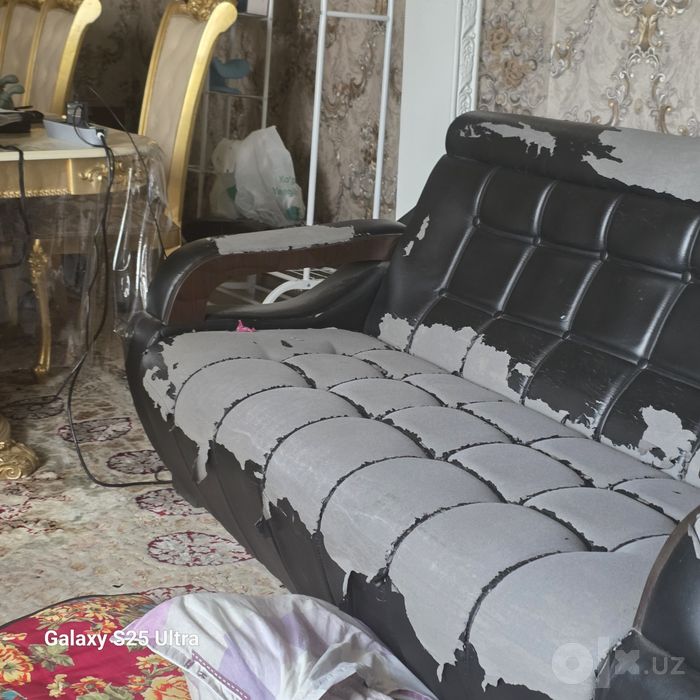 Диван берворилади реставрация килинадиган.
