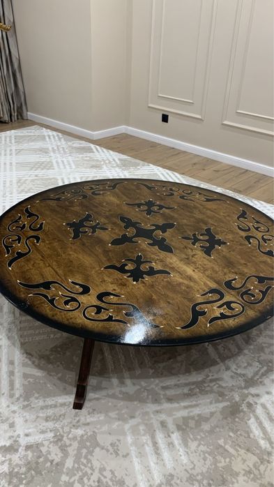 Дөңгелек жер стол