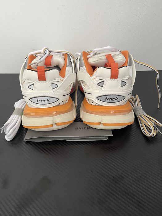 balenciaga track
