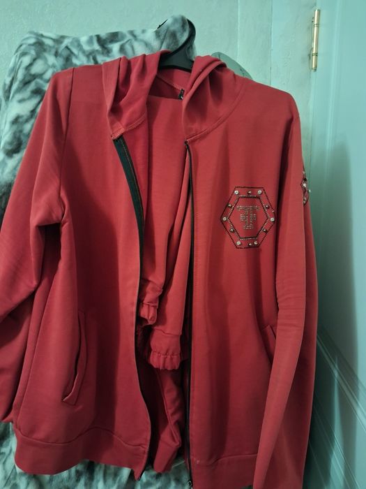 Продам Женская одежда