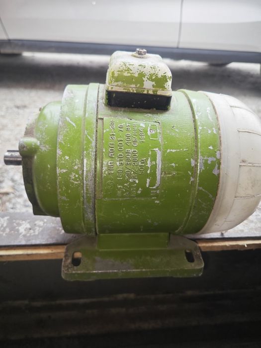 Продам электродвигатель