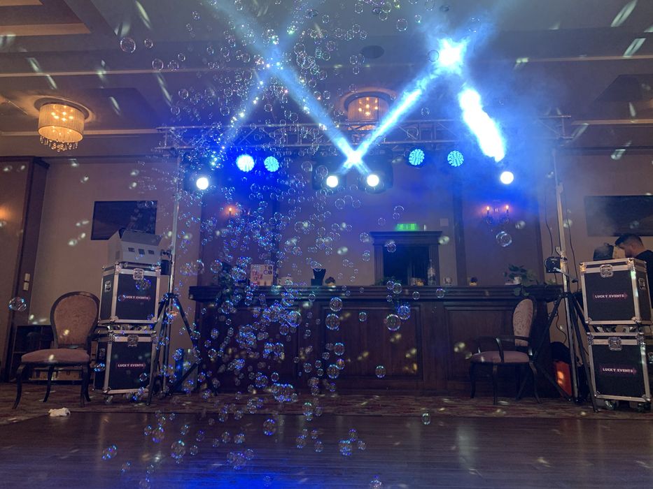 DJ Fum greu Schela de lumini