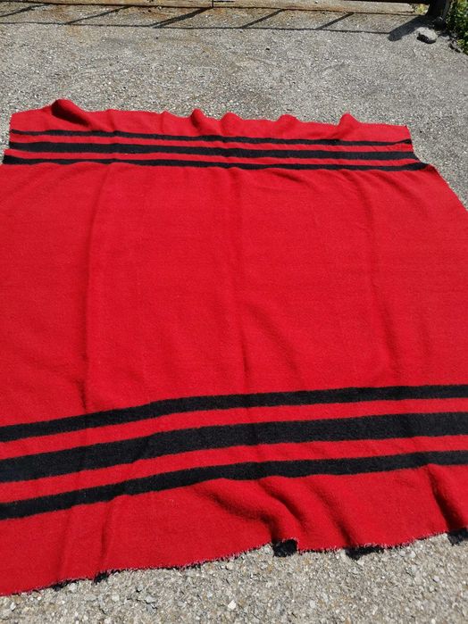 Килими и Завивки-ръчнотъкани