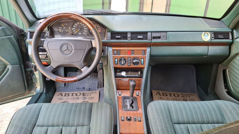 Мерседес 124 2.2 объем