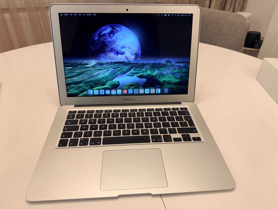 Apple MacBook Air 13"