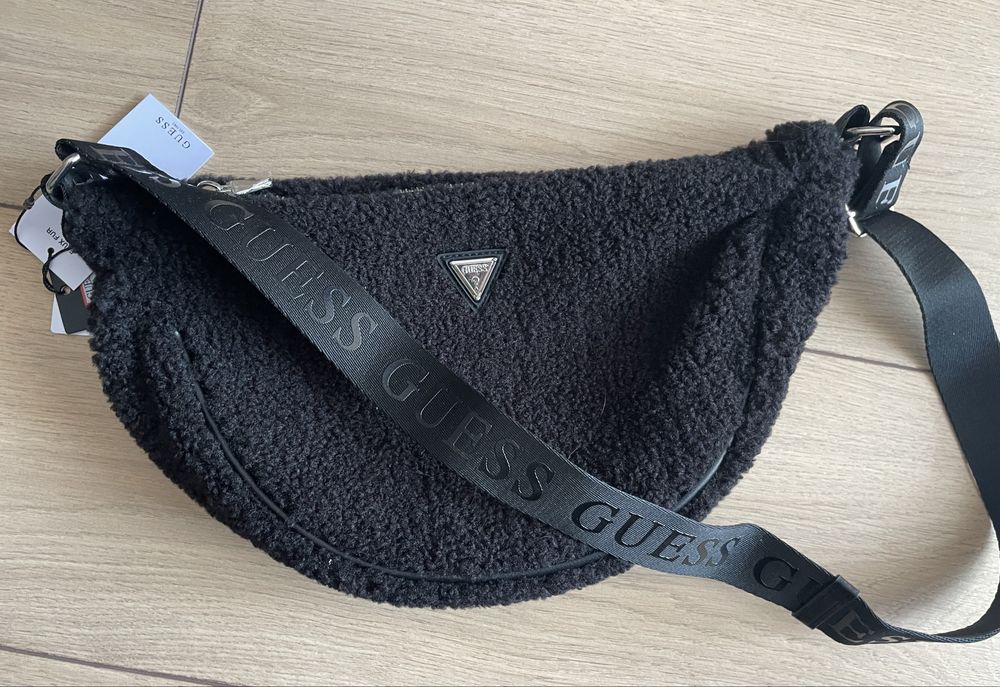 Guess нови чанти