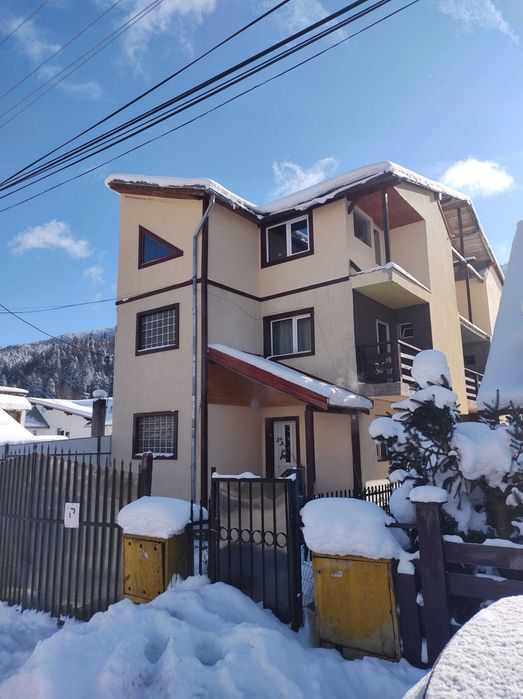 De vânzare Vila spațioasă, ideală pentru locuit sau investiție