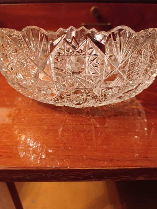 Хрусталь.Вазы.Сервантное хранение.