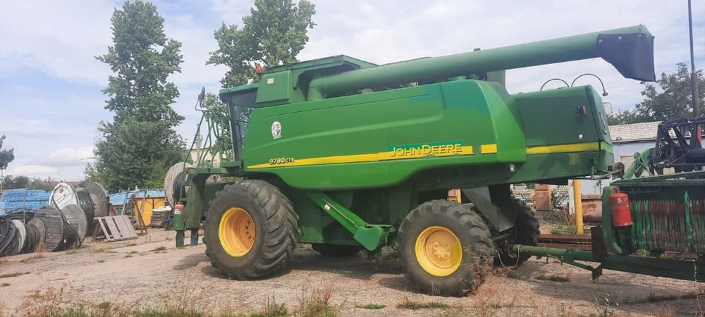 Продам комбайн Джон дир 9780sтс