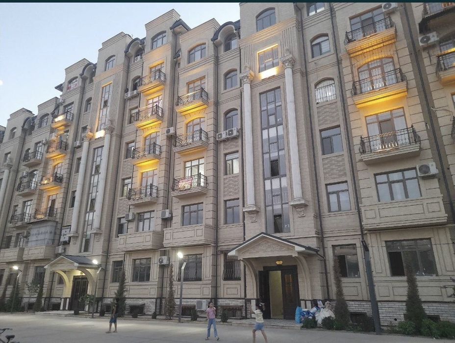 Beltepa bitonka Nava Stroyka y etaj 66 kv  lift bor Yevro Remont