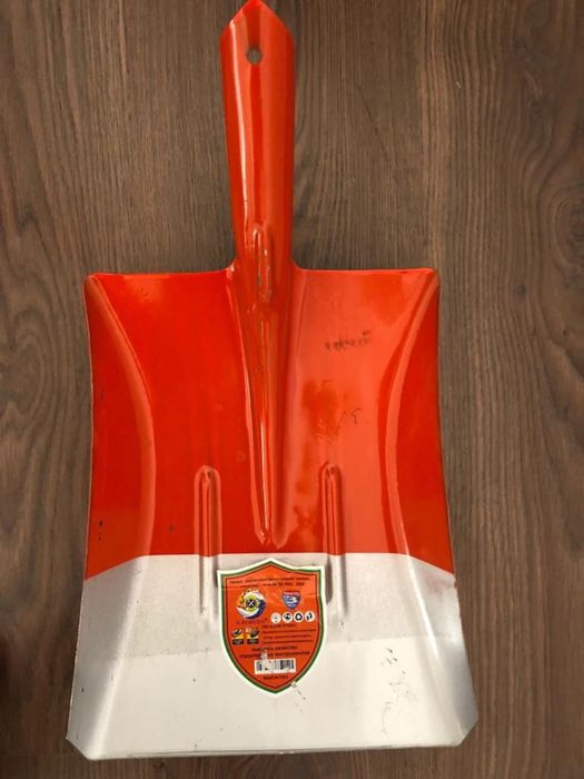 Лопаты разные в ассортименте