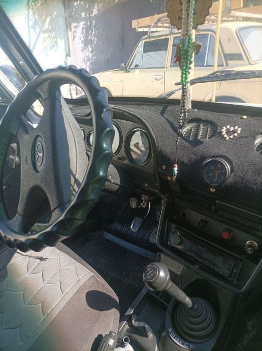 Жугули сотилади метан гази бор