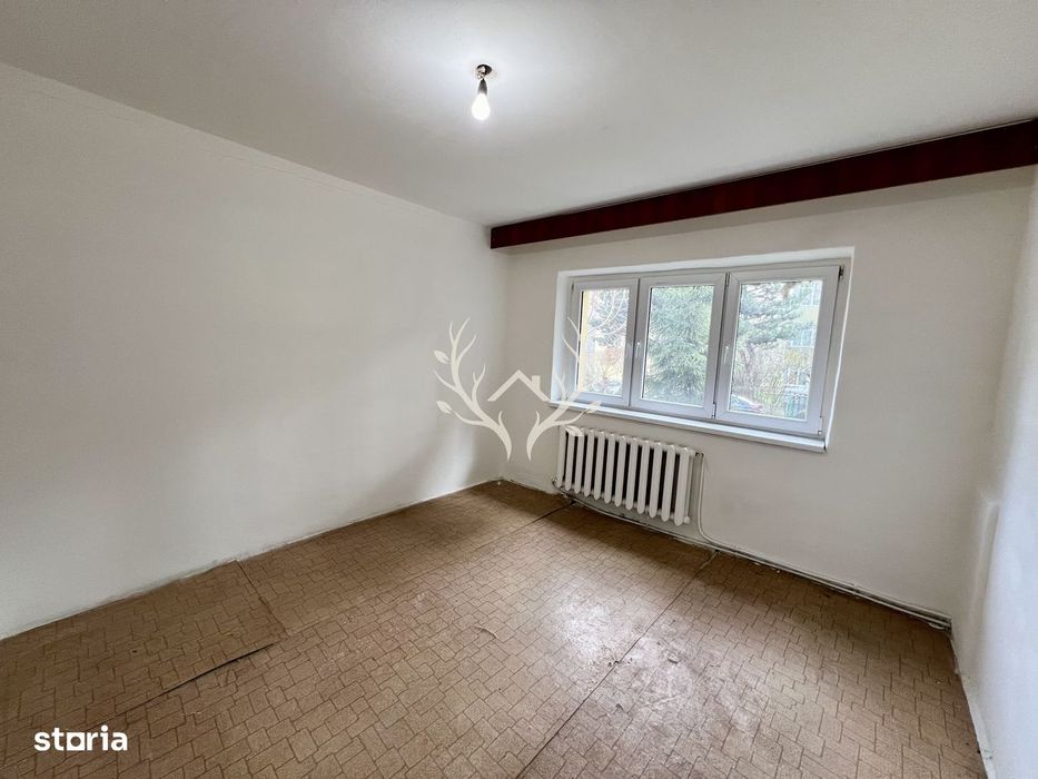 Apartament cu 3 camere, pregatit pentru renovare in Zorilor — fotografia 2
