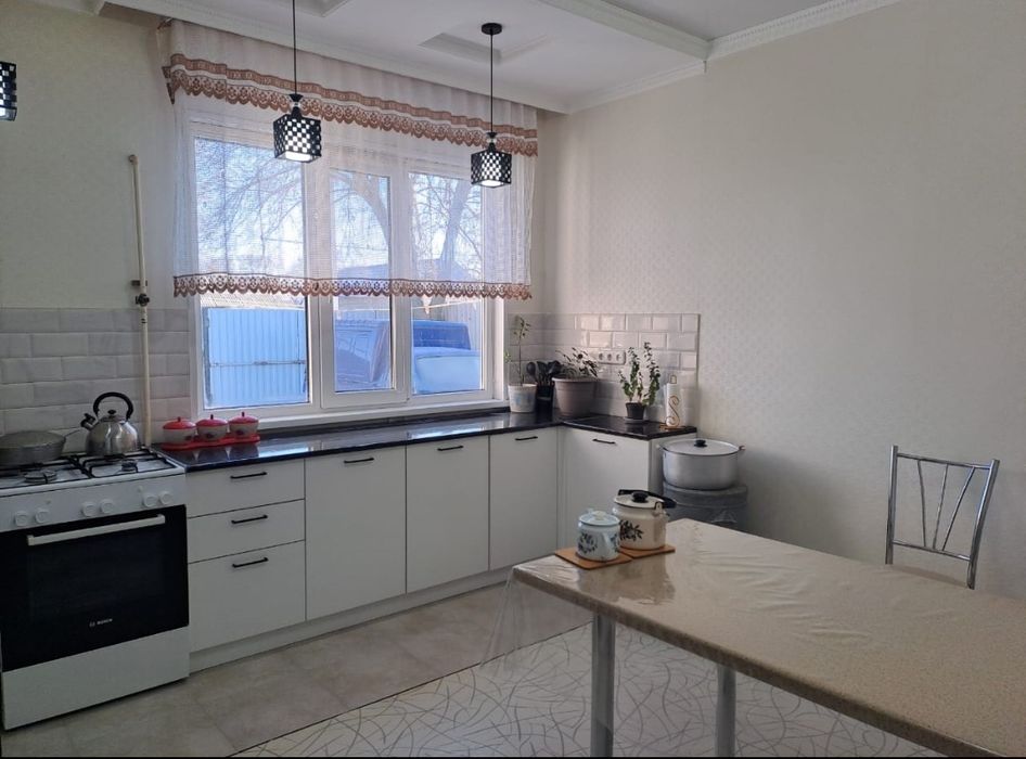 Жер үй сатылады.