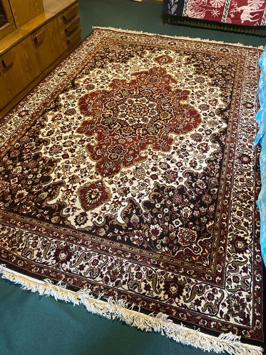 Продается ковёр, европейского производства