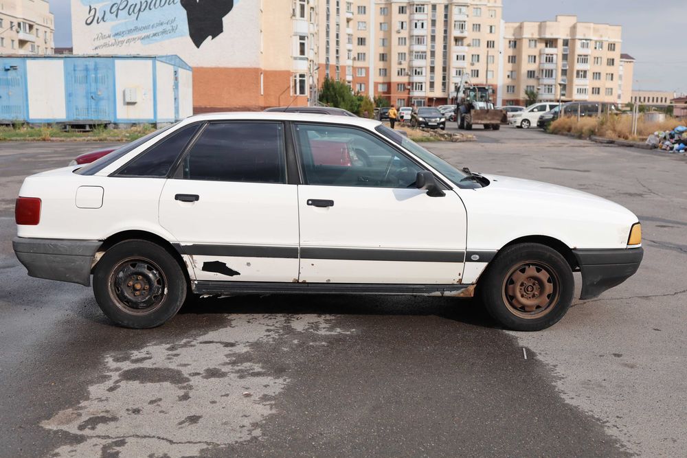 Продам ауди 80 СРОЧНО