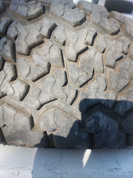 Продаётся  бу покрышка на пикап