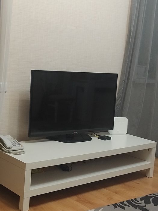 Продам тумбу под телевизор