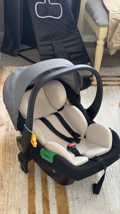 Продам коляску Kidilo с автокреслом!