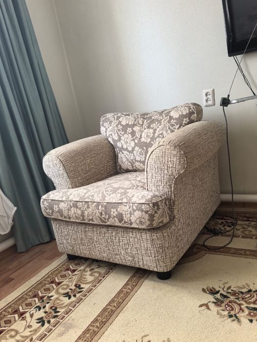 Продам мягкую мебель 3-2-1