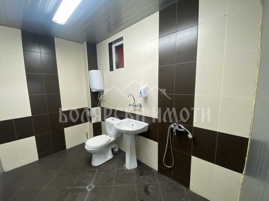 Дава се под наем Склад в Велико Търново, Промишлена зона - Запад - 840 кв.м за 3276 € - Снимка #5