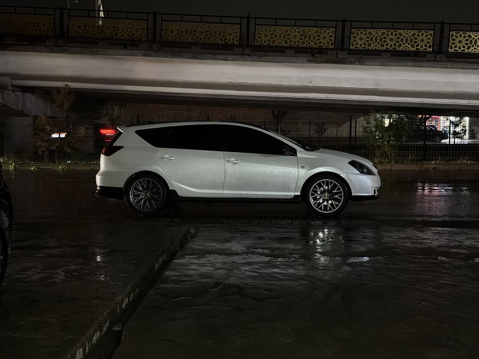 Продается Японец Toyota Caldina 4WD