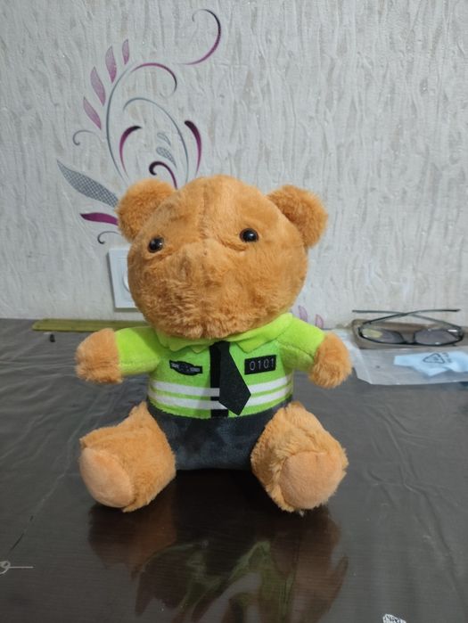 Mana shu rasmdagi 8ta yumshoq o'yinchoqlar kamplekt sotiladi.