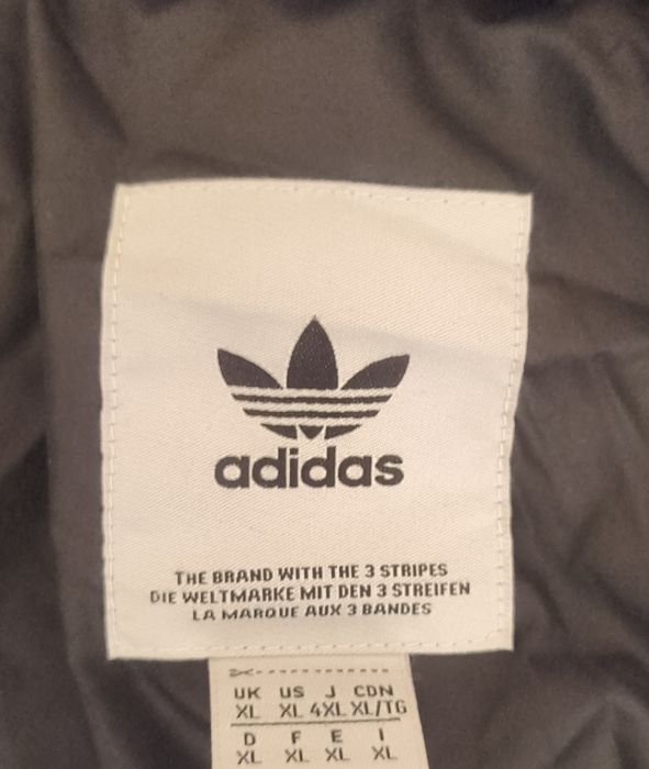 Vând geaca lunga adidas originala de iarna