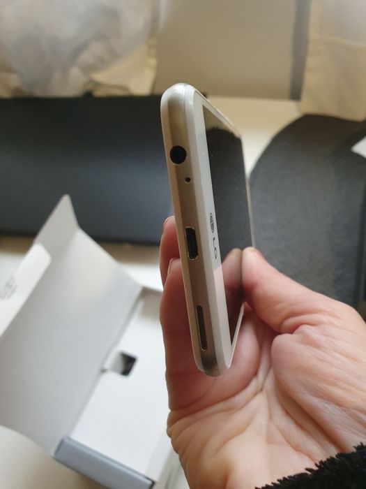 Телефон LG X Screen ,като нов