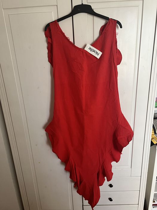 Rochie noua midi, potrivita si de festival  din in cu volane