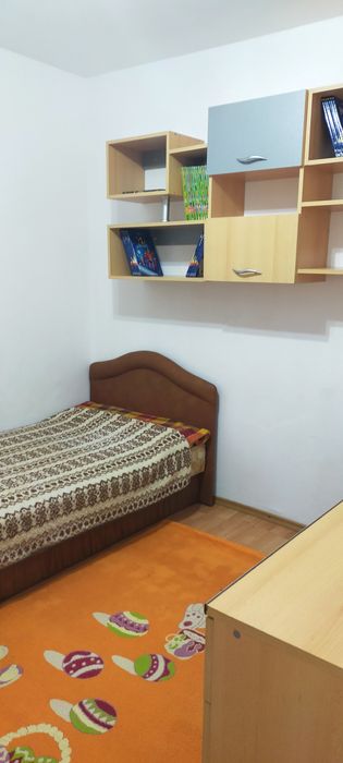 Dau spre inchiriere apartament cu 2 camere mobilat