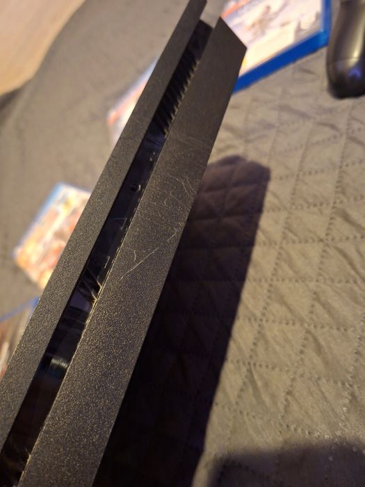 Playstation 4 SLIM - VÂNDUT